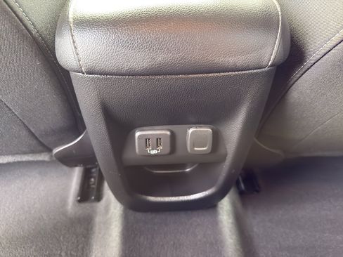 Used 2022 Chevrolet Colorado LT w/ LT Convenience Package image 28