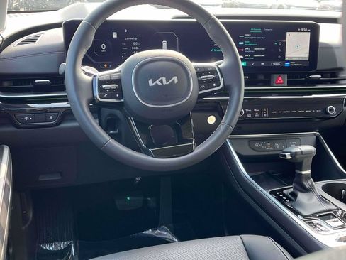 Certified 2026 Kia Carnival SX Prestige FWD image 2