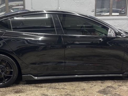 Used 2021 Tesla Model 3 Performance image 6