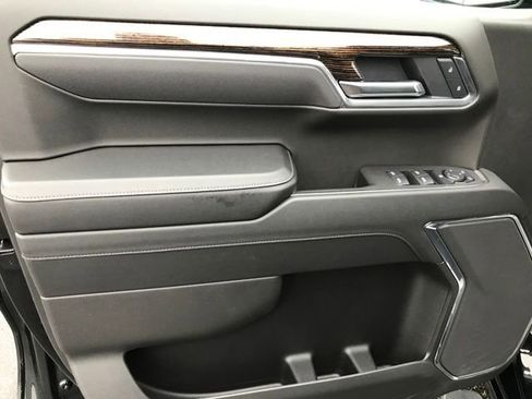 Certified 2025 GMC Sierra 1500 Elevation image 16