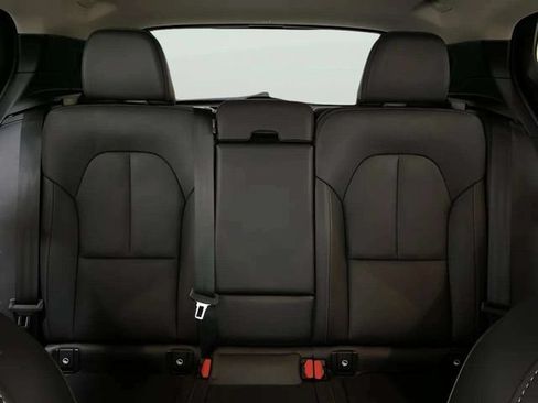 Used 2025 Volvo XC40 B5 Plus AWD/4WD image 69
