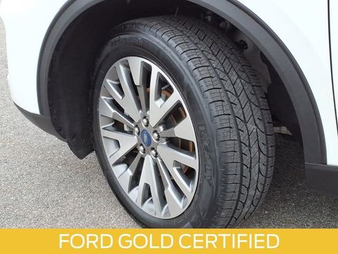 Certified 2022 Ford Escape Titanium AWD/4WD image 8