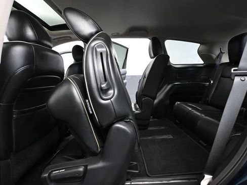 Used 2020 INFINITI QX60 Luxe w/ Essential Package FWD image 42