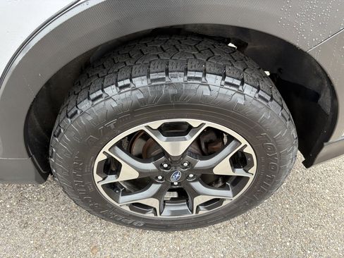 Used 2019 Subaru Crosstrek 2.0i Premium image 12