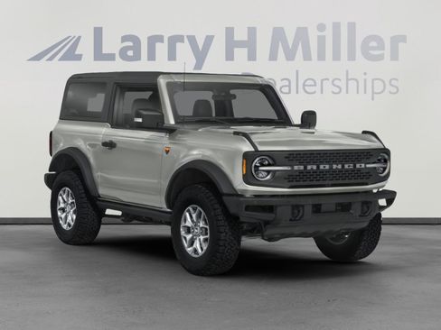 Used 2023 Ford Bronco Badlands AWD/4WD image 6