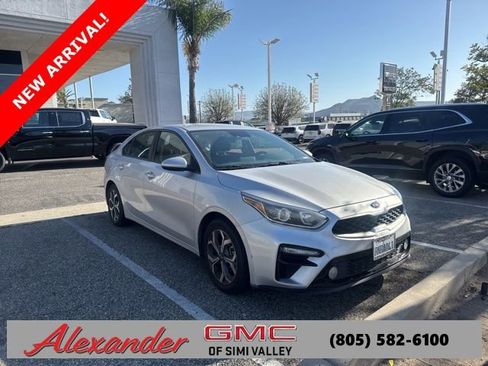 Used 2019 Kia Forte LXS FWD image 1