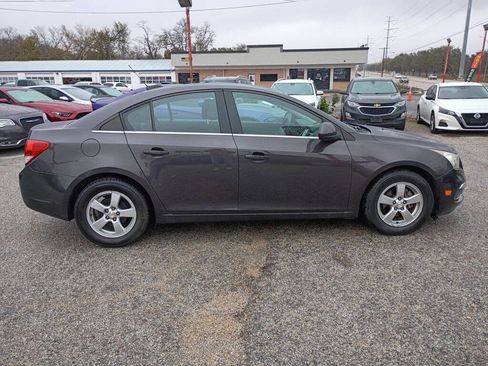 Used 2015 Chevrolet Cruze LT image 8
