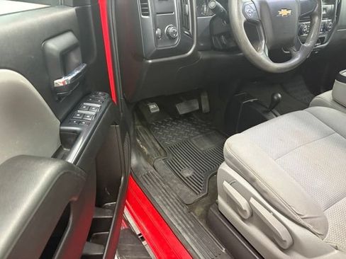 Used 2018 Chevrolet Silverado 1500 Custom w/ Custom Value Package AWD/4WD image 10