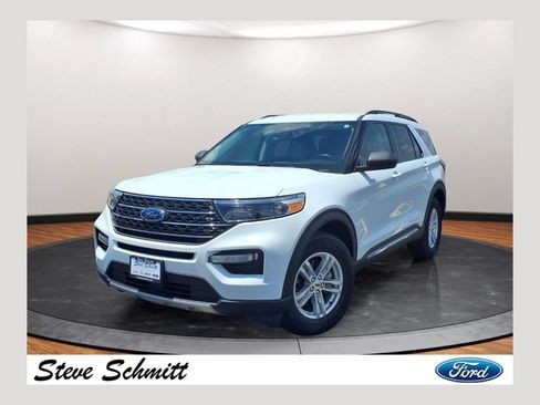 Used 2023 Ford Explorer XLT w/ Equipment Group 202A AWD/4WD image 1