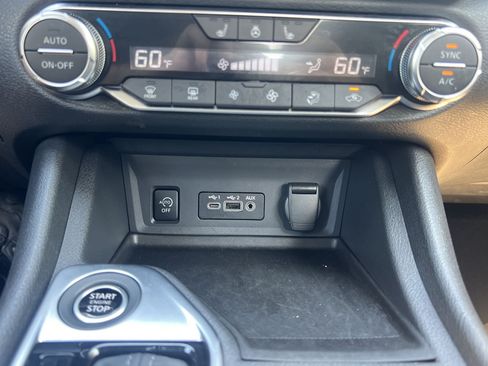 Certified 2025 Nissan Sentra SV w/ All-Weather Package FWD image 8