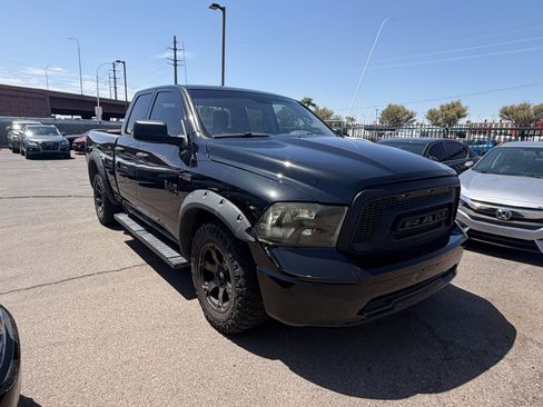 Used 2018 RAM 1500 Express w/ Black Ram 1500 Express Group RWD image 3