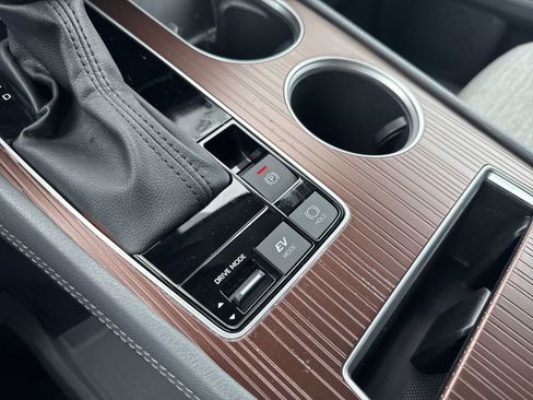 Used 2023 Toyota Sienna LE image 24