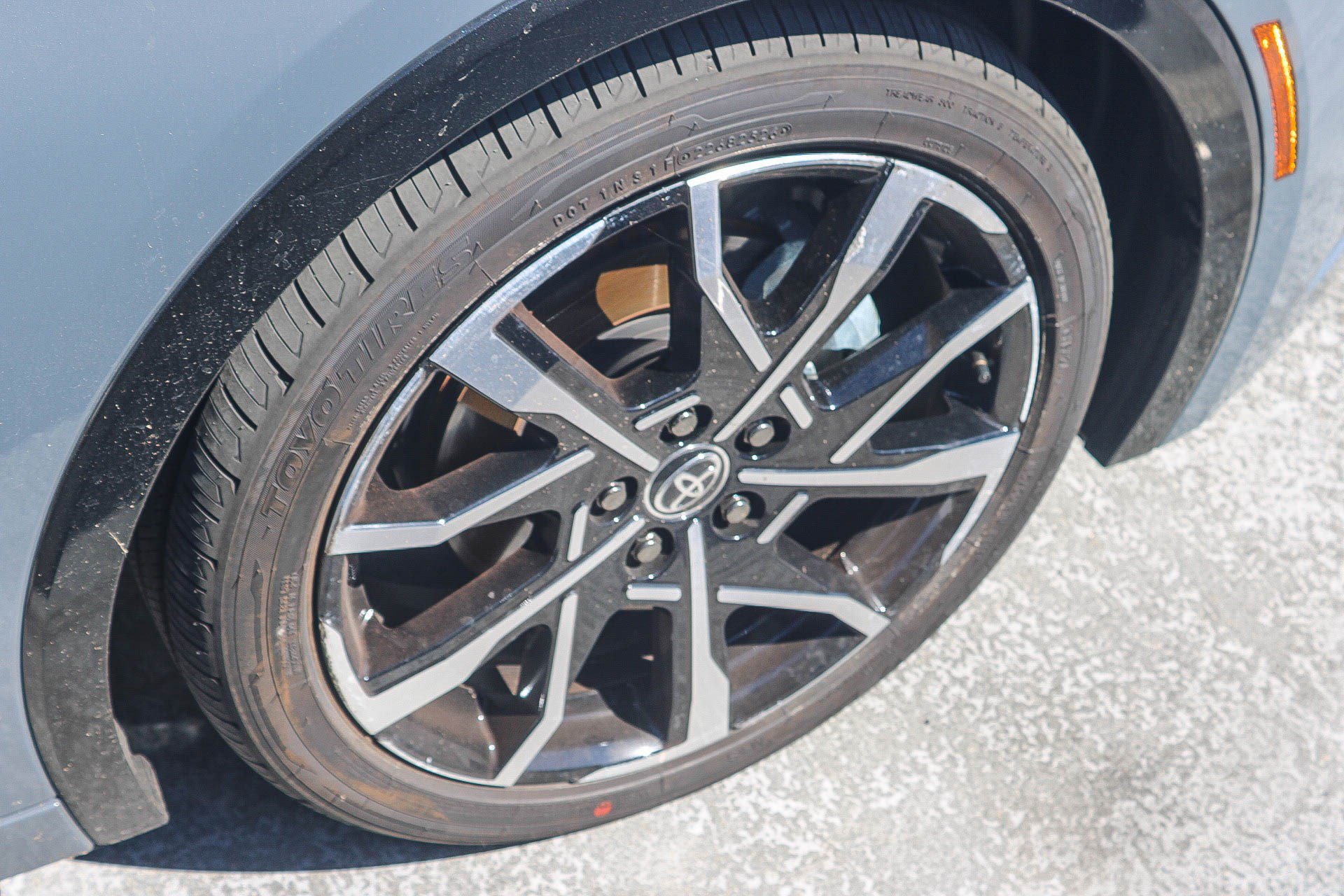 Used 2026 Toyota Prius Plug-In Hybrid FWD image 17