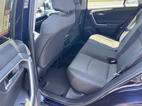 Used 2022 Toyota RAV4 XLE w/ Convenience Package FWD image 32