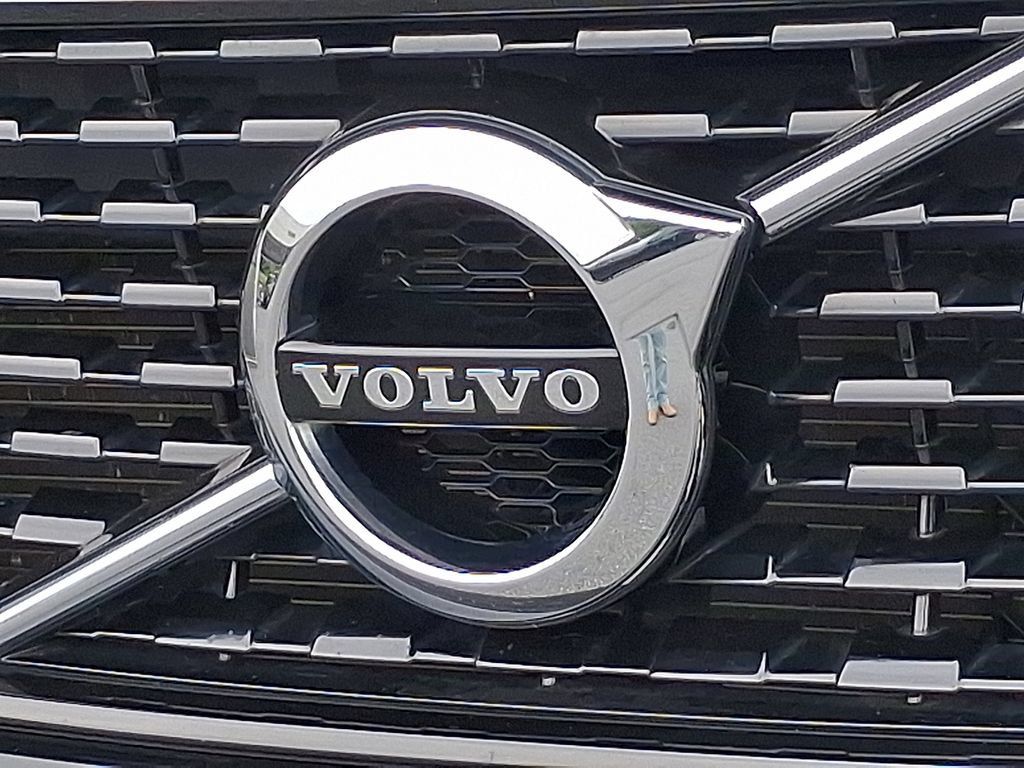 Used 2020 Volvo XC40 T5 R-Design w/ Protection Package Premier AWD/4WD image 27