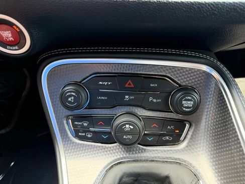 Used 2016 Dodge Challenger SRT Hellcat RWD image 21