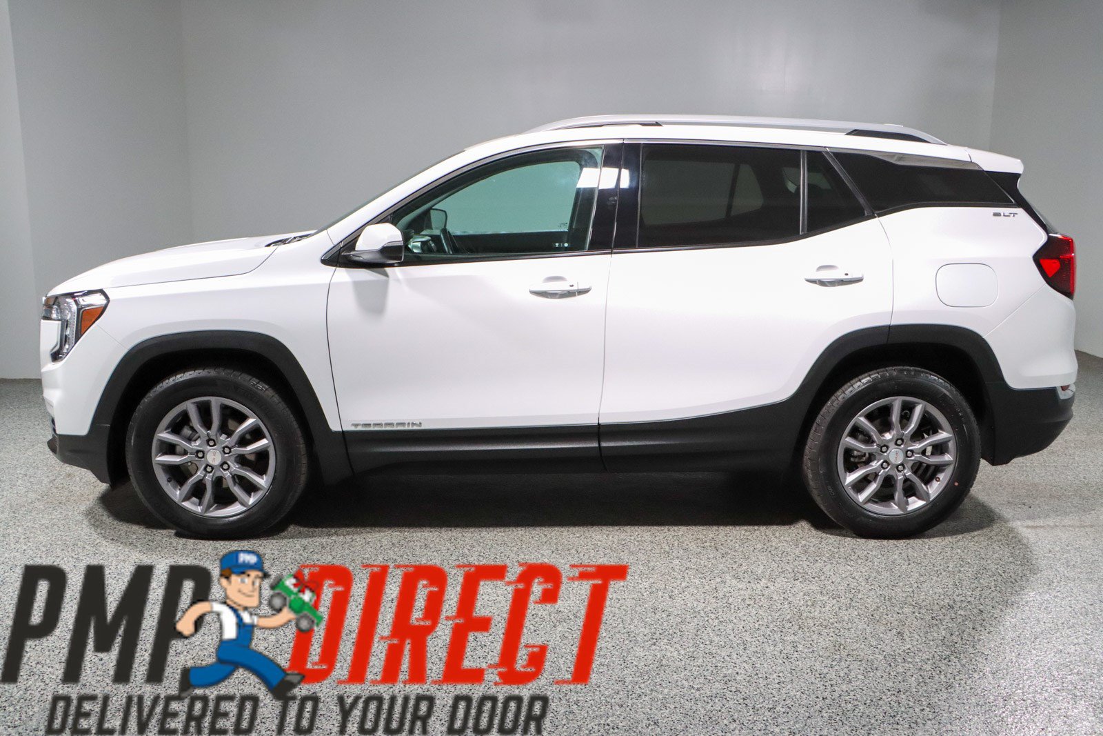 Used 2024 GMC Terrain SLT AWD/4WD image 10
