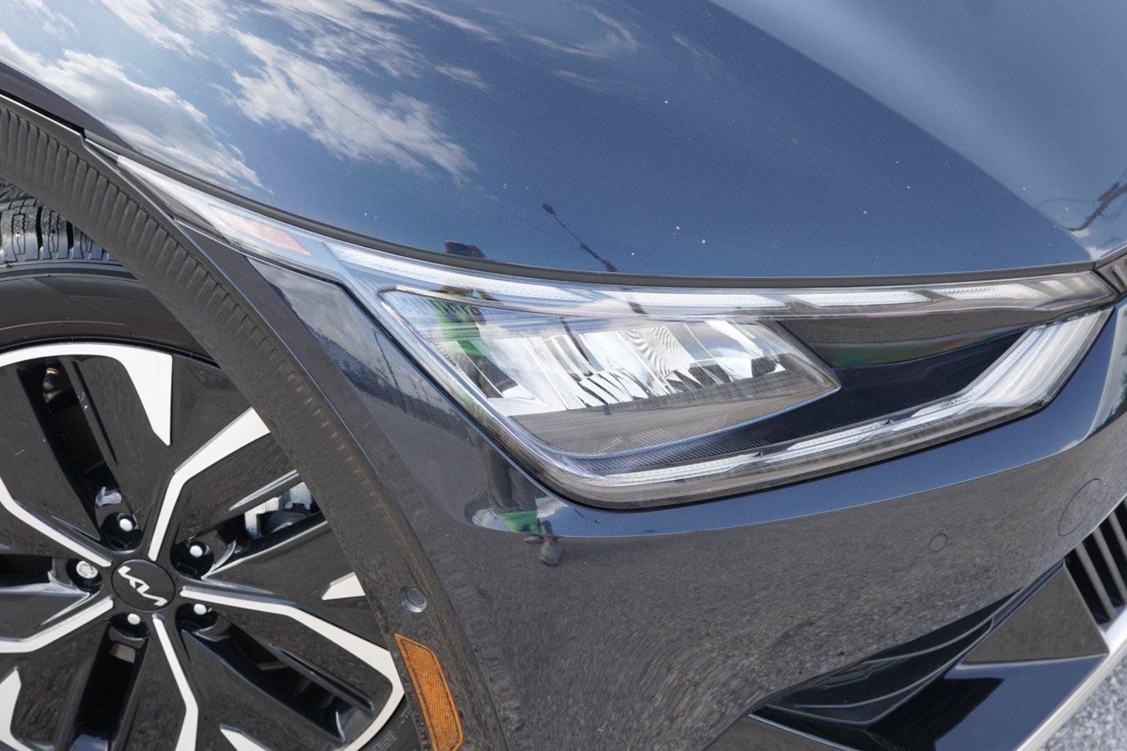 Used 2024 Kia EV6 Wind w/ Wind Technology Package RWD image 3