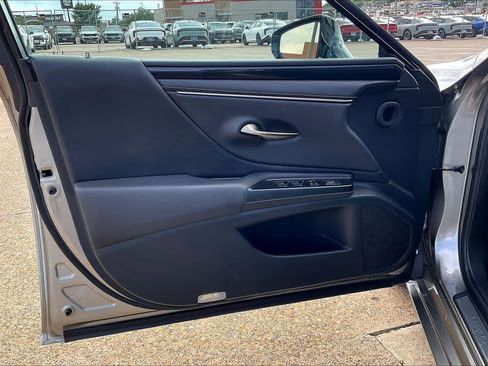 Used 2020 Lexus ES 350 w/ Accessory Package 2 image 27