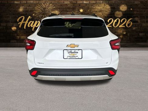 Used 2024 Chevrolet Trax LT image 4