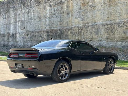 Used 2018 Dodge Challenger GT w/ Technology Group image 4