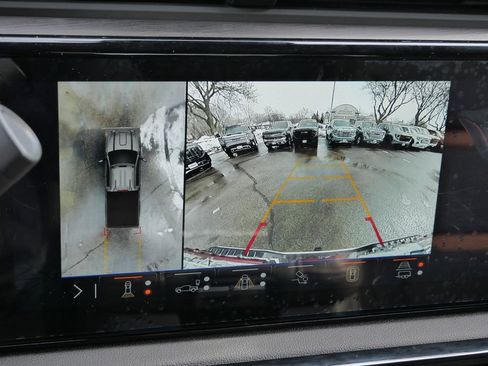 Used 2025 GMC Sierra 2500 AT4 image 51