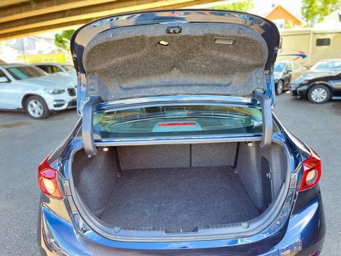 Used 2018 MAZDA MAZDA3 Touring FWD image 54