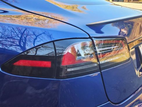 Used 2022 Tesla Model S Plaid image 28