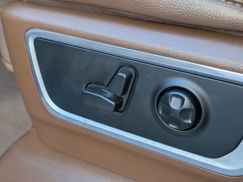 Used 2021 RAM 1500 Laramie image 38