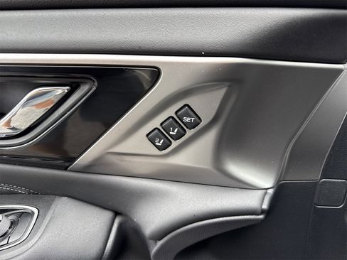 Used 2020 Subaru Outback Limited image 19