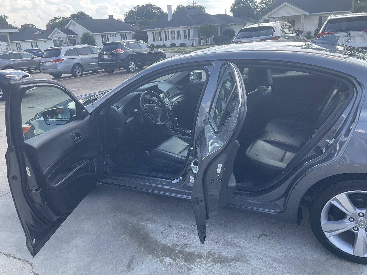 Used 2014 Acura ILX w/ Technology Package FWD image 10