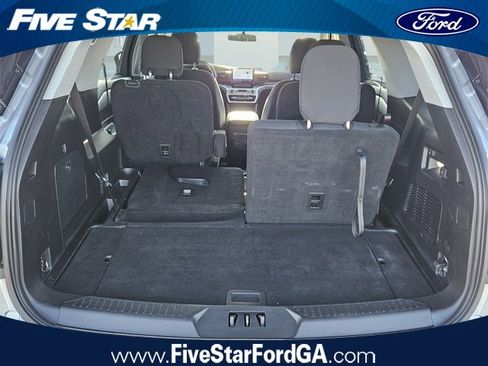 Used 2021 Ford Explorer XLT image 7