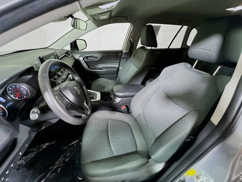 Certified 2022 Toyota RAV4 XLE w/ XLE Grade Weather Package AWD/4WD image 18
