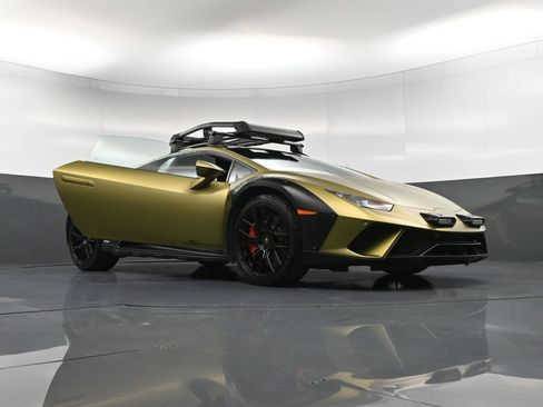 Used 2024 Lamborghini Huracan Sterrato AWD/4WD image 35