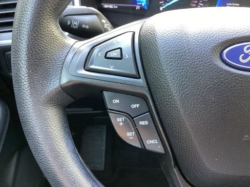 Used 2021 Ford Edge SE image 41