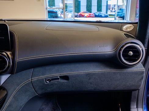 Used 2020 Mercedes-Benz AMG GT R image 16