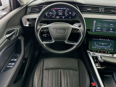 Used 2024 Audi Q8 e-tron Premium Plus w/ Premium Plus Package image 22