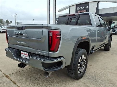 Used 2025 GMC Sierra 2500 Denali Ultimate image 7