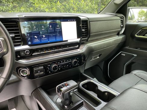 Used 2023 Chevrolet Silverado 1500 LTZ image 24