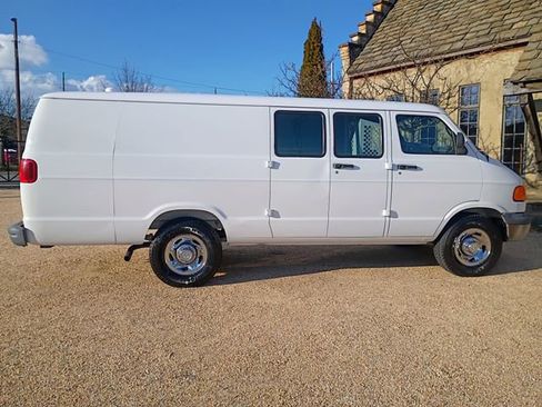 Used 2002 Dodge B3500 image 13