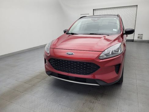 Used 2020 Ford Escape SE Sport image 15