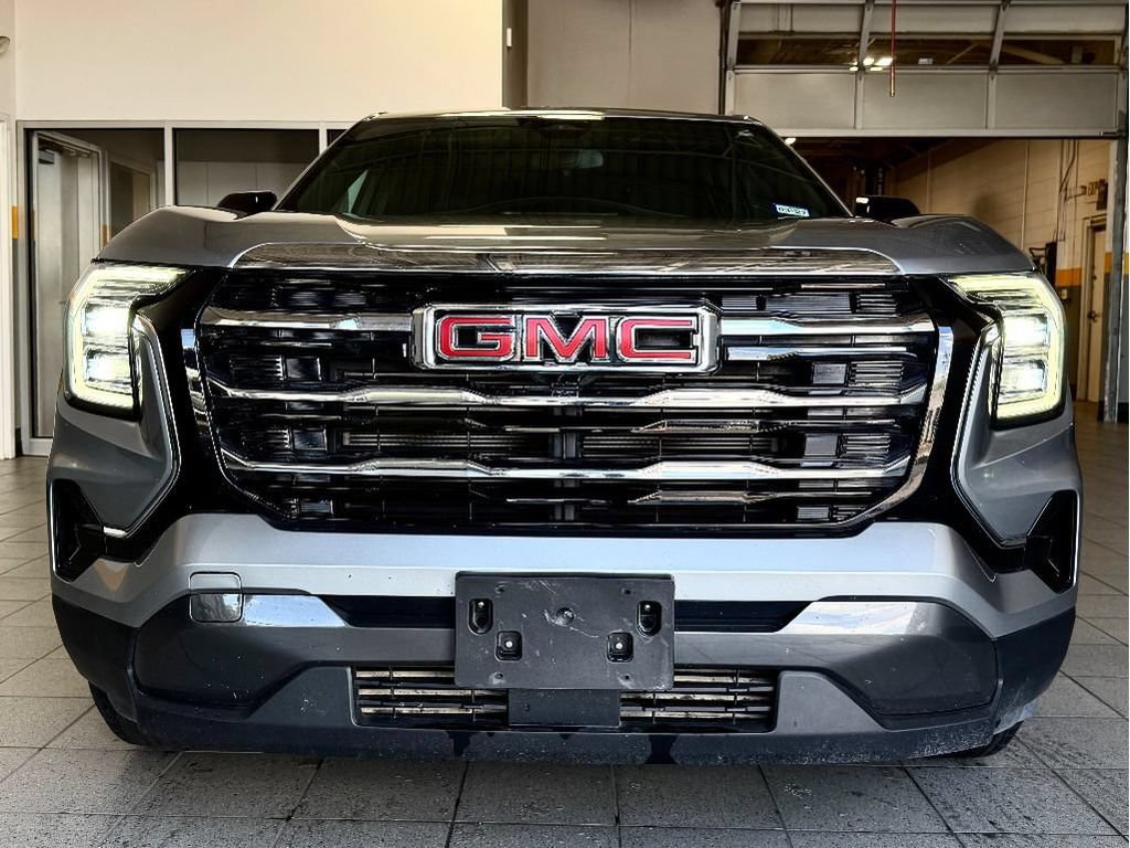 Used 2025 GMC Terrain Elevation FWD image 3