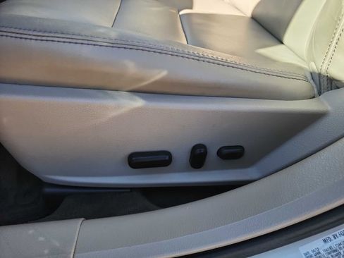 Used 2012 Ford Fusion SEL FWD image 16