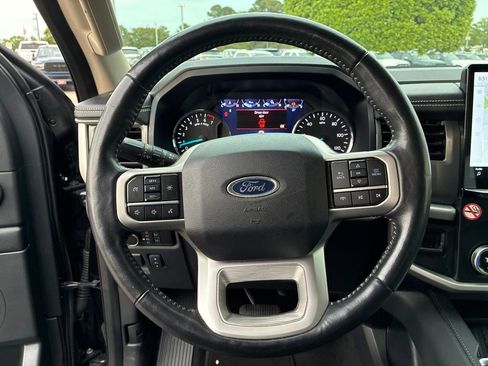 Used 2024 Ford Expedition XLT AWD/4WD image 26