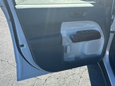 Used 2025 Ford Maverick XLT w/ XLT Luxury Package image 10