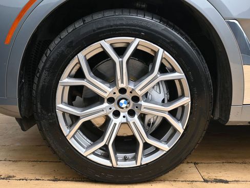 Used 2025 BMW X7 xDrive40i image 11