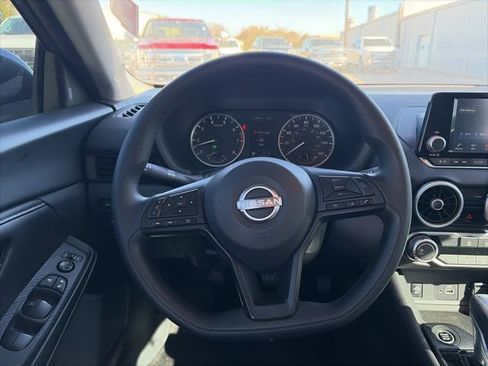 Used 2025 Nissan Sentra S image 15