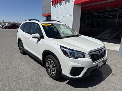 Used 2019 Subaru Forester Premium AWD/4WD image 1