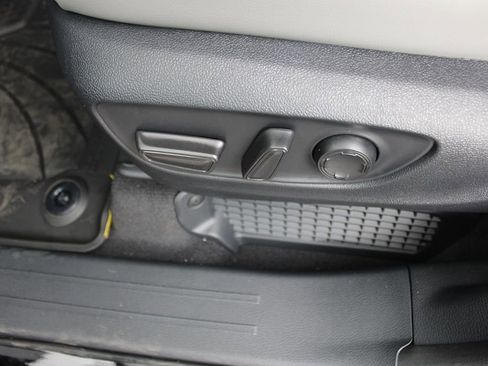 New 2026 Toyota Sienna XLE AWD/4WD image 21