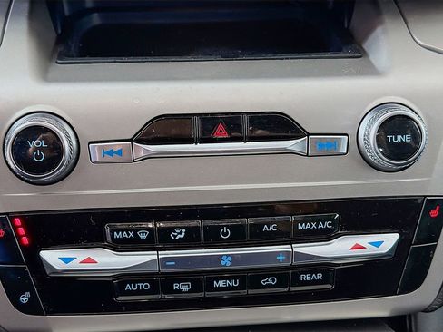 Used 2023 Ford Explorer XLT w/ Equipment Group 202A image 33